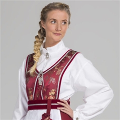 Bilde av Alexandra rød med rødt skjørt